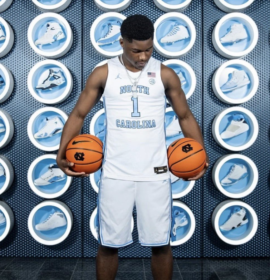 TorresOnUNC's tweet photo. Looks like five-star Nasir Anderson had a good time on his visit to Chapel Hill 😏😏

(via Nasir Anderson/Instagram) https://t.co/xsVYONyrNi