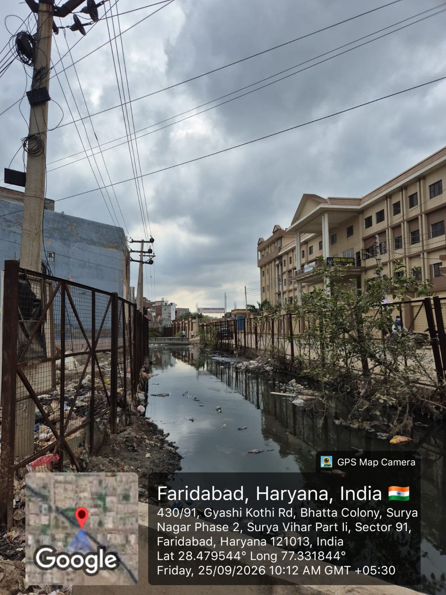 jaihindddddddd's tweet photo. Apparently, the drain in Surya Nagar Phase 2, Sector 91, Faridabad has become a permanent feature, stagnant water, filth, garbage and mosquitoes included. 🦟👏

Not sure if it’s a drain anymore or a civic attraction. https://t.co/oyj5jzTajF