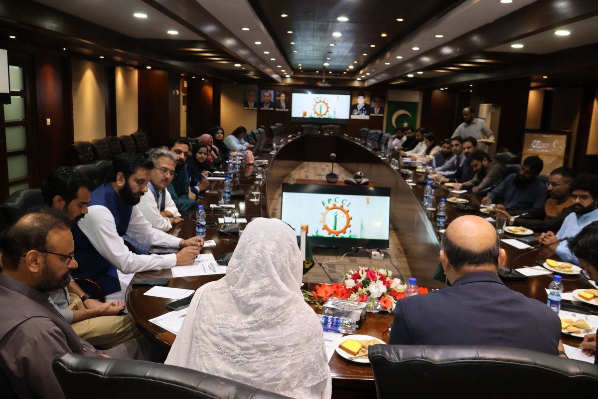 DhoIslamabad's tweet photo. DHO Islamabad attended Pharmacists Day 2026 as Chief Guest, org by Pakistan Pharmacist Association at FPCCI,under the theme“Empowering Pharmacists for a Healthier Future.”She acknowledged pharmacists’vital role in patient care and quality healthcare services
#WorldPharmacistsDay https://t.co/zGMxHRF5ZR