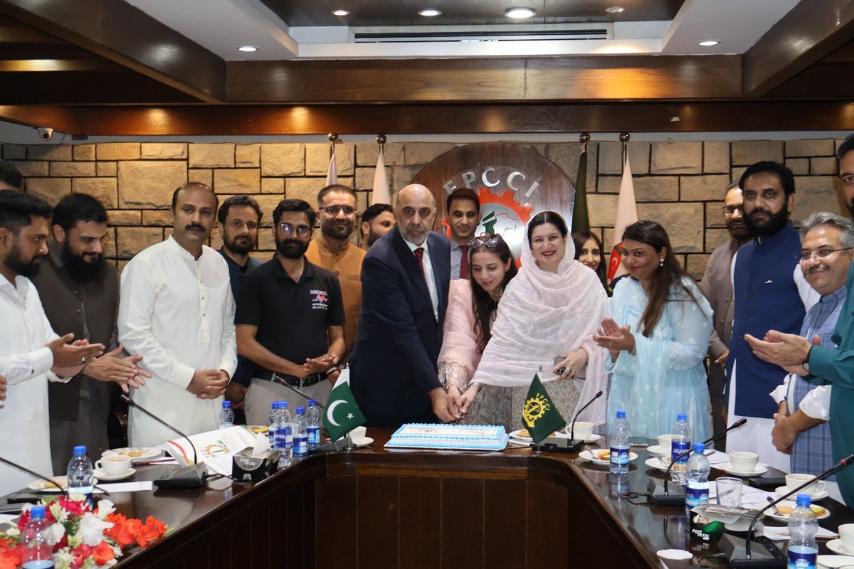 DhoIslamabad's tweet photo. DHO Islamabad attended Pharmacists Day 2026 as Chief Guest, org by Pakistan Pharmacist Association at FPCCI,under the theme“Empowering Pharmacists for a Healthier Future.”She acknowledged pharmacists’vital role in patient care and quality healthcare services
#WorldPharmacistsDay https://t.co/zGMxHRF5ZR