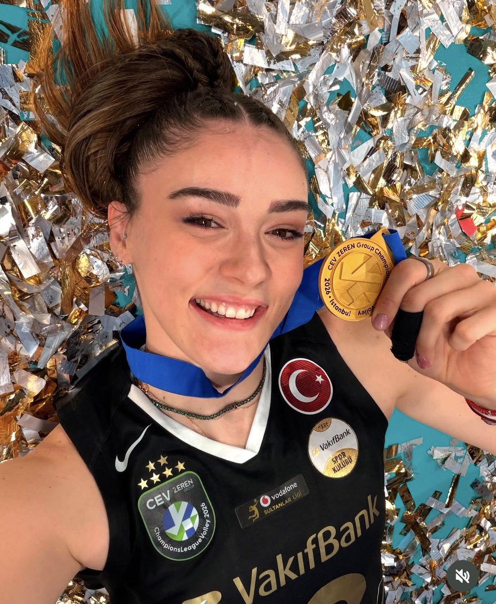 tkcmedya's tweet photo. 💢Milli voleybolcumuz Zehra Güneş , babasının sağlık durumu için yardım istedi :

“Arkadaşlar, babamın tedavisi için DENIZLI'de aferez bağışçılarına ihtiyacımız var.

Denizli'de yaşayan, Denizli'de tanıdığı olan, bu mesajı doğru kişilere ulaştırabilecek herkesten destek rica ediyorum.”
