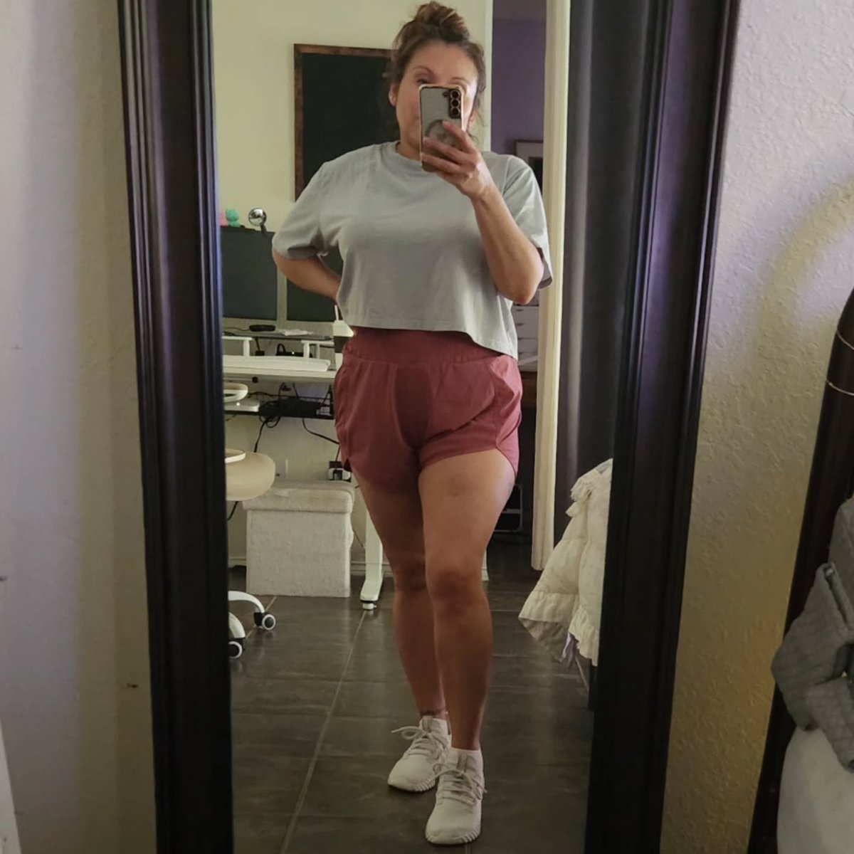 WilliamEliu's tweet photo. Finally felt good enough to hit the gym today. A little thick these days, so don’t judge. https://t.co/rhUJjsOI9N