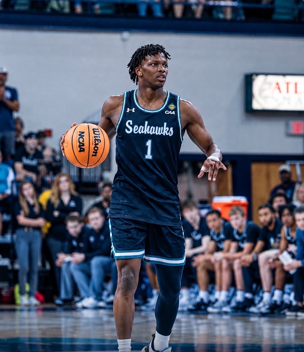 JamieShaw5's tweet photo. Former UNC Wilmington guard Madison Durr is set to gain a 5th year of eligibility through the recent court ruling in Indiana and is exploring a return to college basketball, source told On3. 

The 6-4 guard, who is currently in the transfer portal, averaged 10.3 points and 2.2 assists earning CAA Sixth Man of the Year honors this season. 

He is being represent by @DrewVenancio1

https://t.co/a0Nyepo437