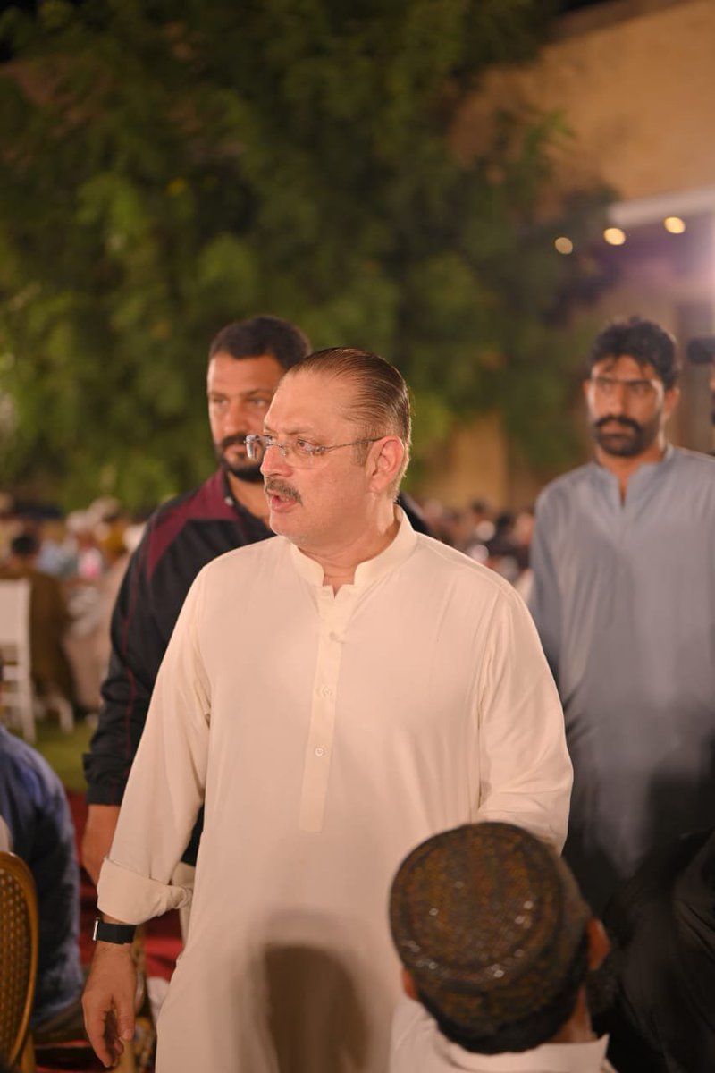 FaizullahK64113's tweet photo. شرجیل انعام میمن کی پی ایس-61 کے عوام سے ملاقات، حلقے کے مختلف علاقوں کے مسائل اور عوامی ضروریات پر تفصیلی گفتگو ہوئی۔
حلقے میں ترقیاتی کاموں کی رفتار، بہتر عوامی خدمات اور شہریوں کے مسائل کا ازالہ اولین ترجیحات میں شامل ہے۔ 
#PS61 #SindhForProgress https://t.co/JELDzqxZMq