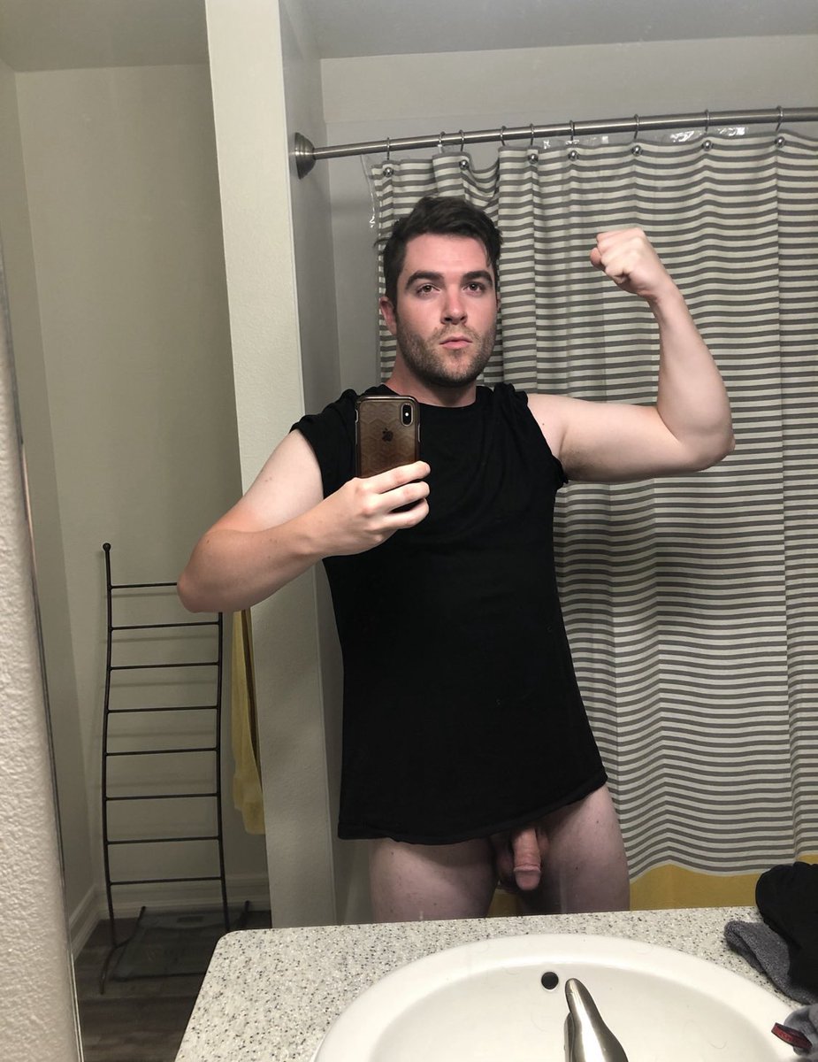 dilicious992's tweet photo. @Dikking22025 I LOVE soft dick!!! I’d love to see yours soft!! https://t.co/AMFHkXH7Gn
