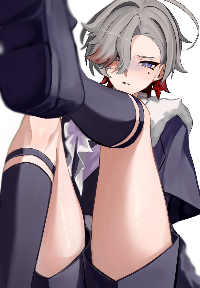 DorachanKaisui's tweet photo. 踏まれたい https://t.co/rpsH1Ur473