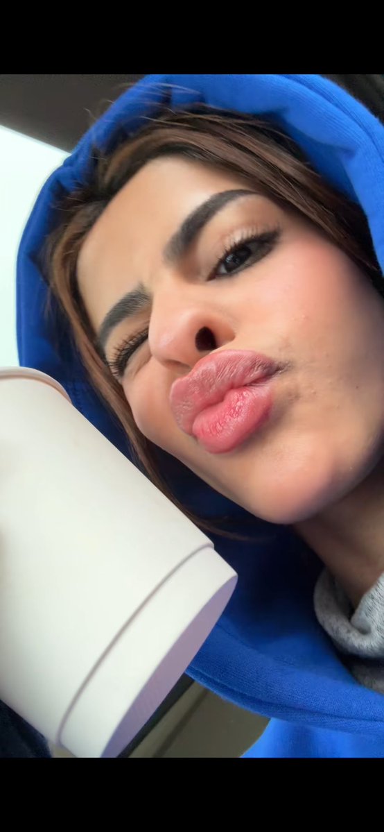 hs43979's tweet photo. لاتخرخر يابوبي انتبه لشحمتك 🤏🏻
ماراح تقاوم خنزره شفايف عمتك دانه😵‍💫🐽 https://t.co/glsayeddQY