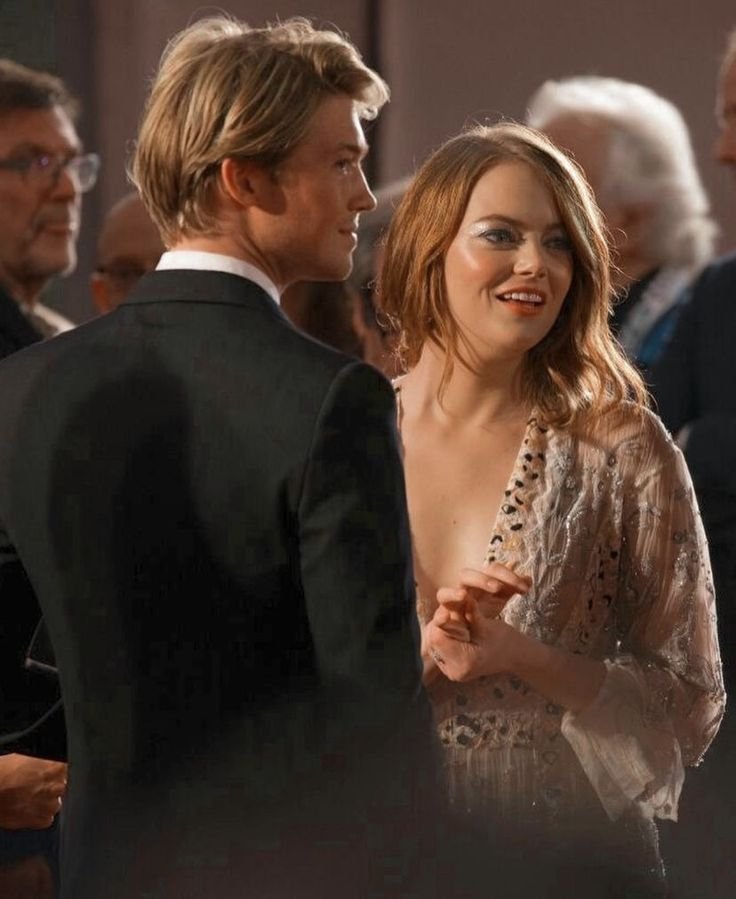 imisstheoldways's tweet photo. the only way i will accept that patient zero is about joe alwyn if you mean its about these two https://t.co/ZSyJjzsENr