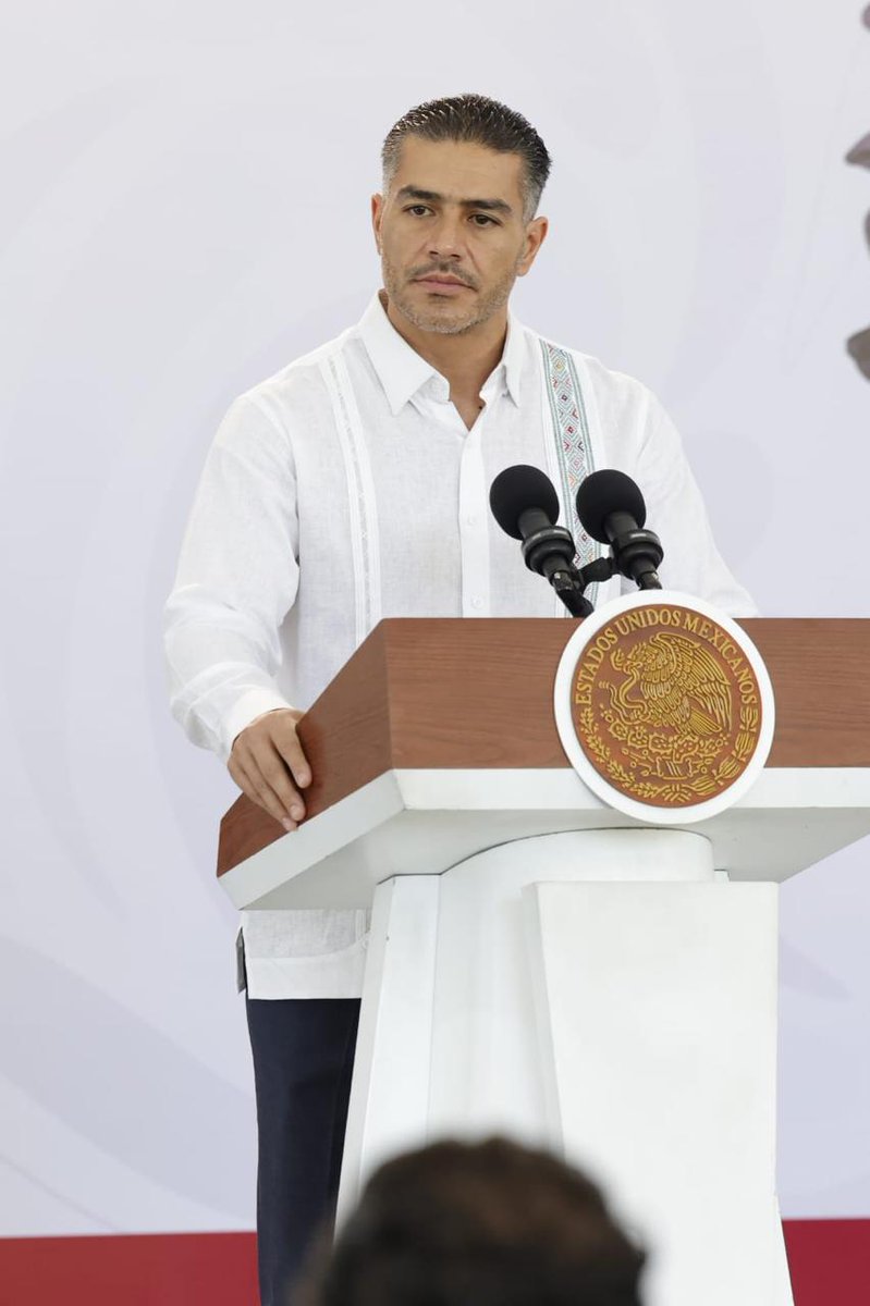 SSPCMexico's tweet photo. El promedio diario de víctimas de homicidio doloso disminuyó 54% en Tabasco, como resultado del reforzamiento de la seguridad en la entidad, destacó el secretario @OHarfuch. https://t.co/RdlRWthUzu https://t.co/n4AV4nM0TM
