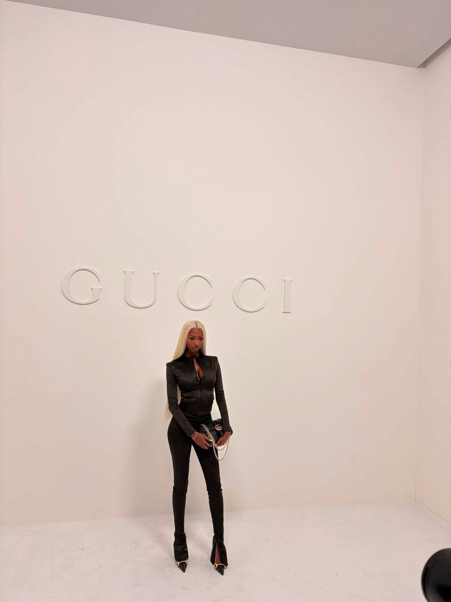 brinitybase's tweet photo. TRINITY TATUM FOR GUCCI SS27 RUNWAY SHOW.

TRINITY TATUM AT GUCCI
#TrinityxGucciSS27 
#GucciTheStoreShow 
@gucci https://t.co/EQR4HP0UxQ