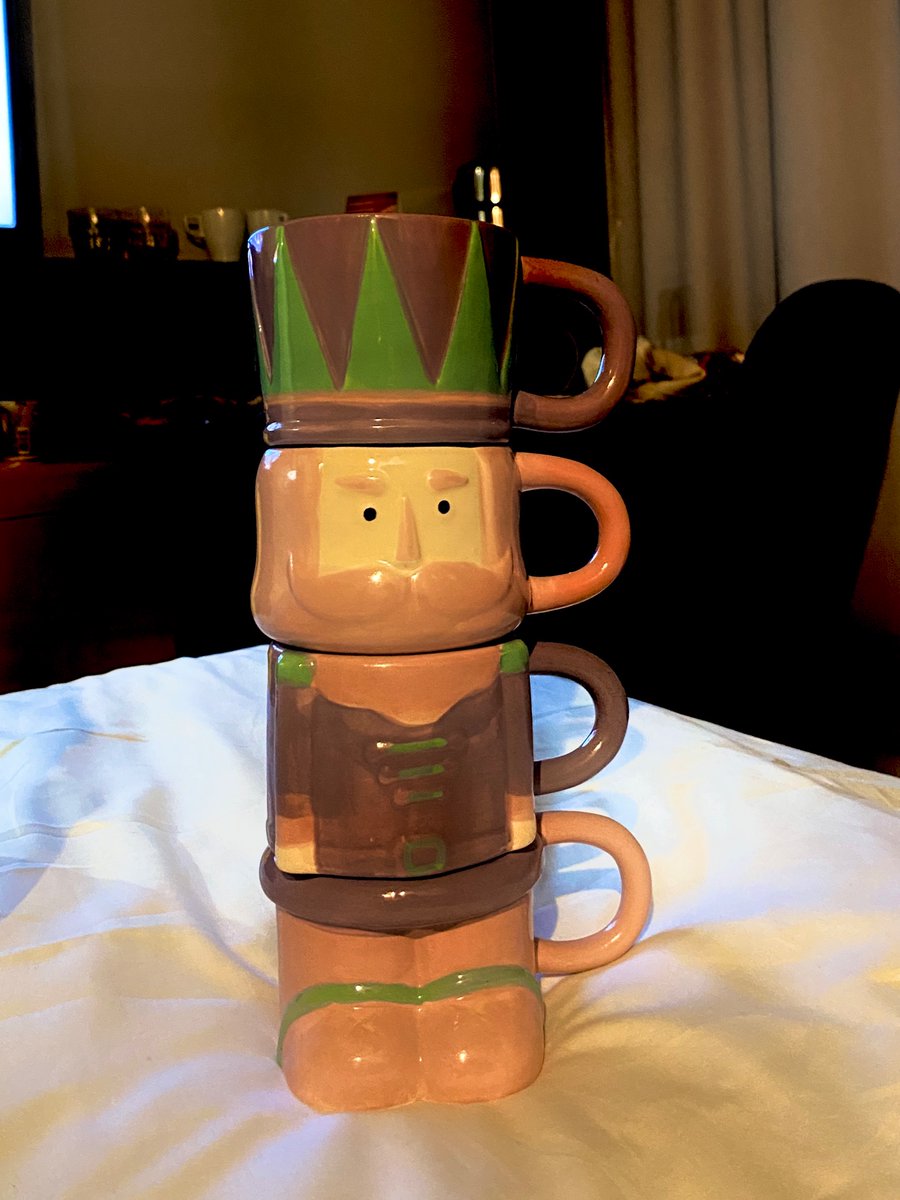 MeghanaKtt's tweet photo. @dollbodydoesoul bought this beautiful cup set a while ago https://t.co/WsoMq2CtGS