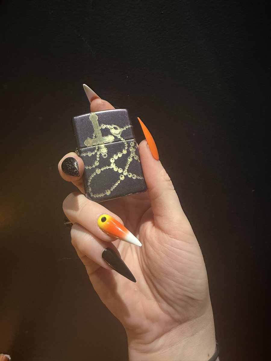 Mort3mer's tweet photo. 🔥 NEW ZIPPOS 🔥

Four new genuine Zippo lighters, designed + engraved by me in my Portland studio 🖤 Featuring sacred sigils, occult symbols &amp; a little bit of magic out now! https://t.co/rct28KV5s5