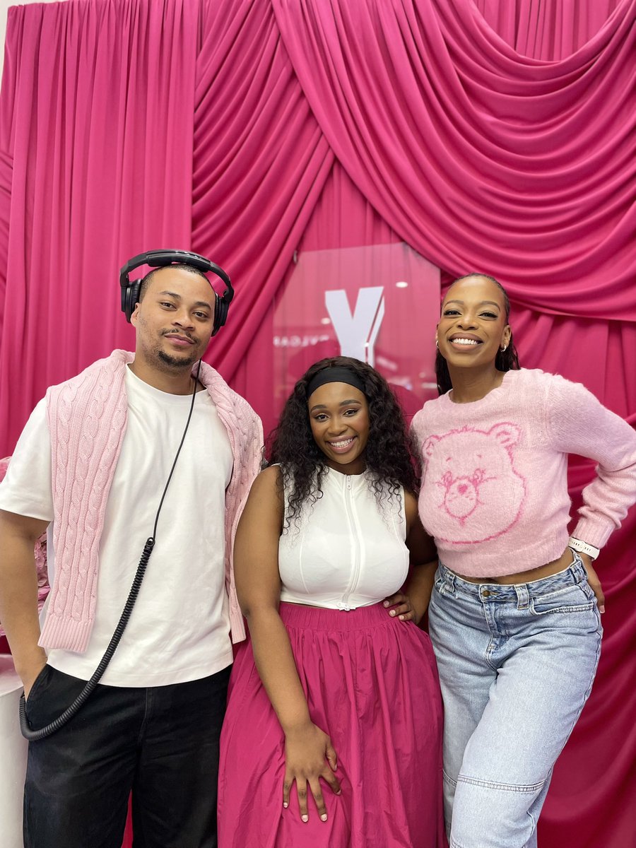 Yfm's tweet photo. We're chatting to Zekhethelo Chiliza- Digital Marketing Manager Benefit Cosmetics π
#HomeRun x #BenefitSA https://t.co/VmXZJpzOTS