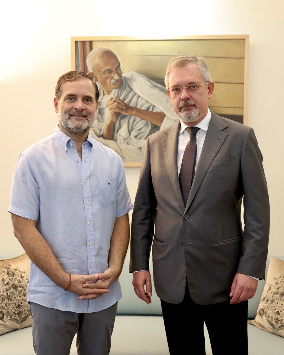 RusEmbIndia's tweet photo. 🇷🇺🇮🇳 Ambassador Denis Alipov met with Shri Rahul Gandhi,Leader of Opposition in Lok Sabha. The discussion covered a wide range of bilateral topics and global and regional developments including the upcoming major multilateral events such as the #BRICS comming Parliamentary Forum https://t.co/Kj1TaTt8WA