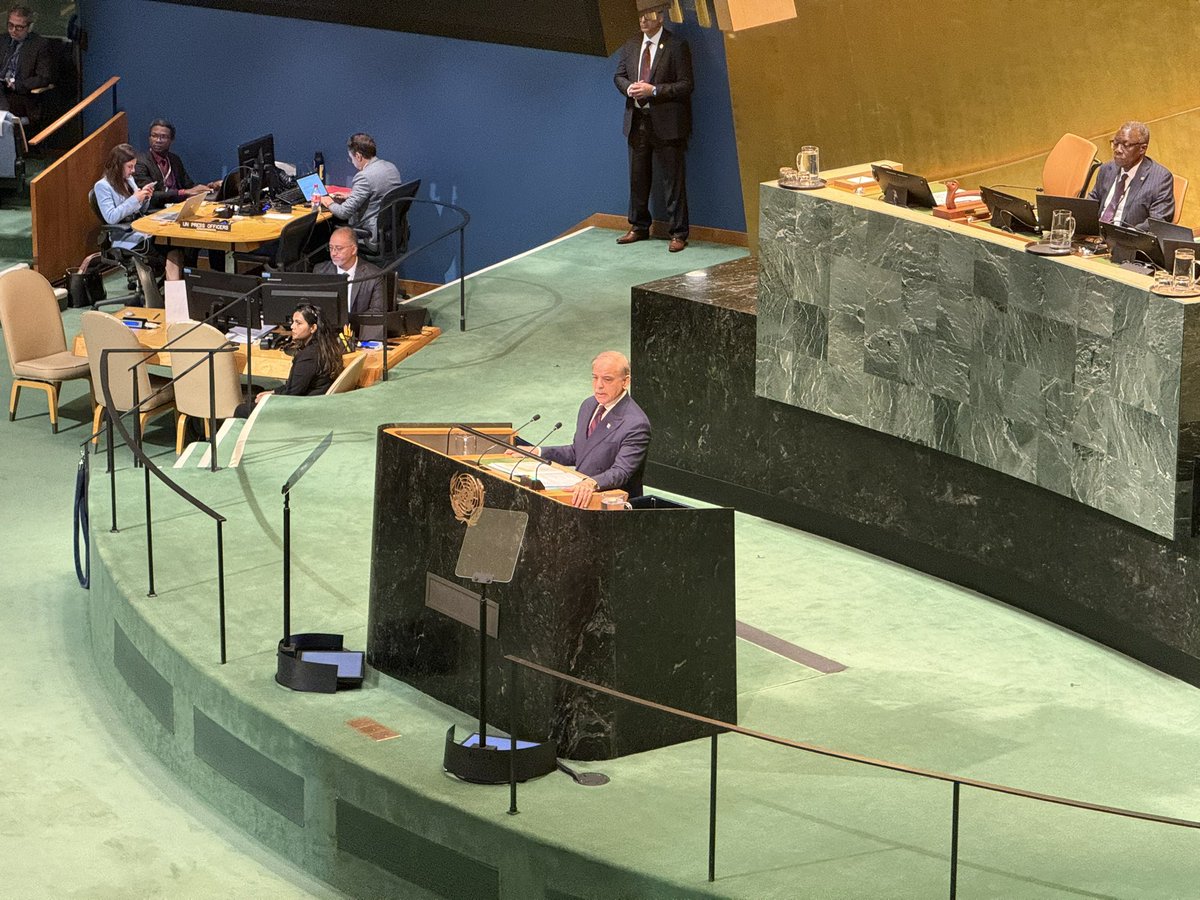AnasMallick's tweet photo. Any tampering to Pakistan’s waters is a declaration of war, Pakistan’s PM @CMShehbaz makes it abundantly clear during his #UNGA81 address https://t.co/cSGwZpZR8F