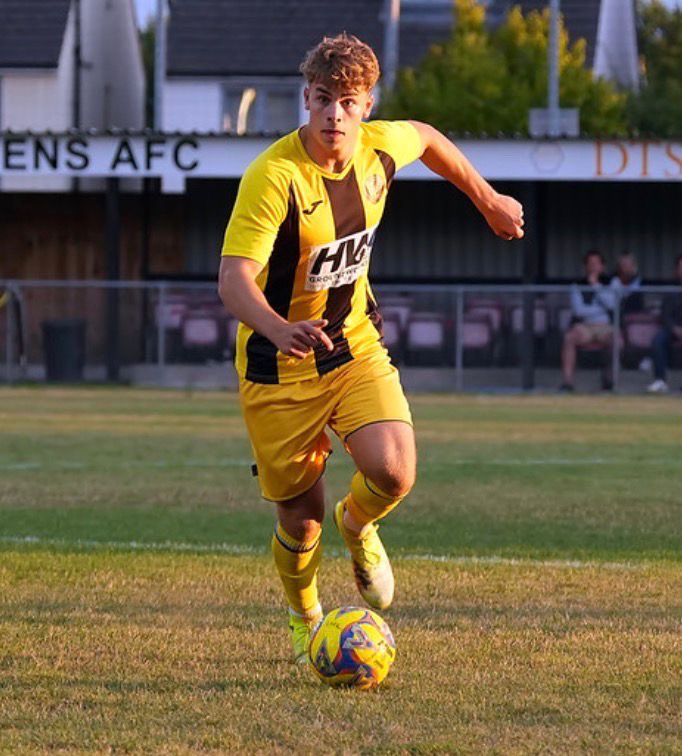 rocks_fc's tweet photo. ⚫️🟠 AFC Mangotsfield Rocks First Team are back at Cossham Street tomorrow as they take on Totterdown FC, with kick off at 3pm 🟠⚫️
🌤️ Weather looks good
🍺 Bar open from 1pm
🎟️ Entry £3
📘 Programmes £1
#uptherocks #upthecolliers https://t.co/aMDo1z0et5