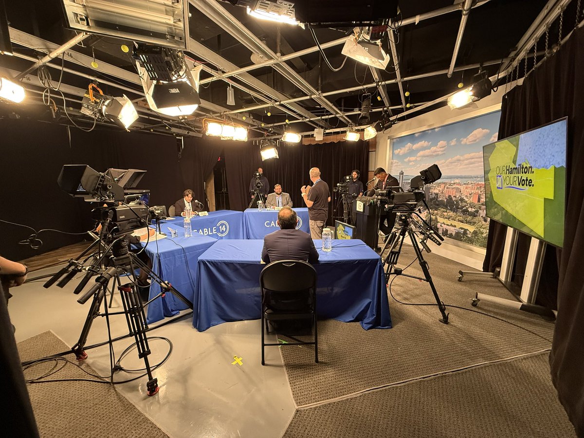 cable14's tweet photo. 🎥 TUNE IN NOW!!
The Ward 8 municipal election debate is underway!
Mike Fortune is back in the moderator’s chair. 🎤

💬 Have a question for the candidates? Email it to elections@cable14.com.

📺 CABLE 14
💻 https://t.co/9SYRt8IVDh

Our Hamilton, Your Vote. https://t.co/QrOLbtM09Y