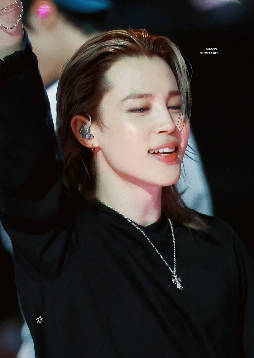 jiminxfby's tweet photo. Same nights, all we need is a little peace, a little prayer, and the hope that tomorrow will be kinder...good night💜#jimin https://t.co/TWseIMdb28