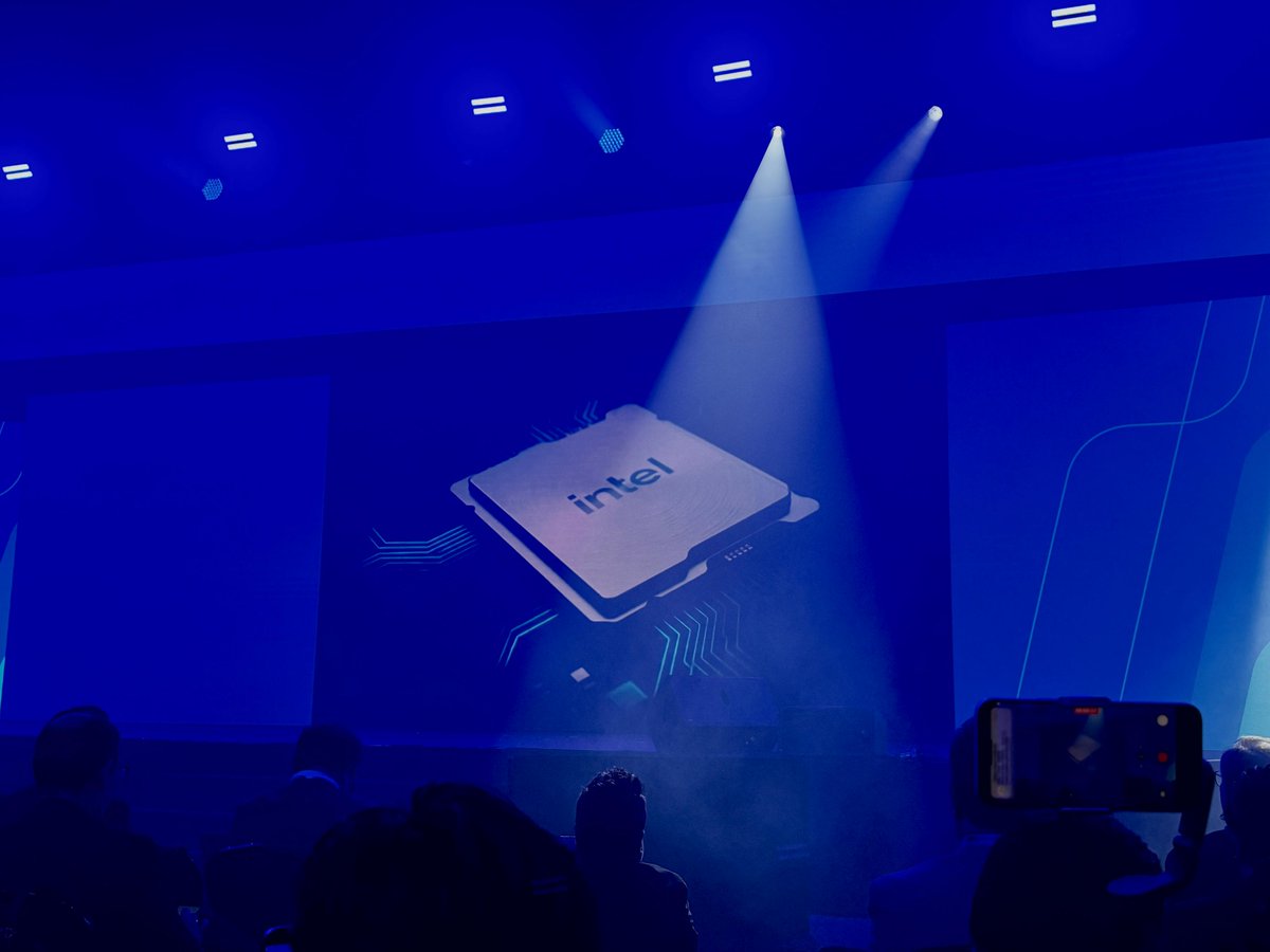 intel_la's tweet photo. ¡Estuvimos presentes en el Dell Technologies Forum 2026!

Mostramos cómo la Inteligencia Artificial y la infraestructura moderna de Intel están permitiendo a las organizaciones operar con mayor velocidad, eficiencia y confianza.

Transformar el potencial en progreso es lo que nos mueve todos los días. ⚡