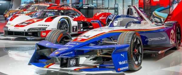 BLOKmedia's tweet photo. Porsche 99X Electric wereldkampioen Formula E naar museum https://t.co/ZzZ9CcJDpD https://t.co/OJVp9IU91A