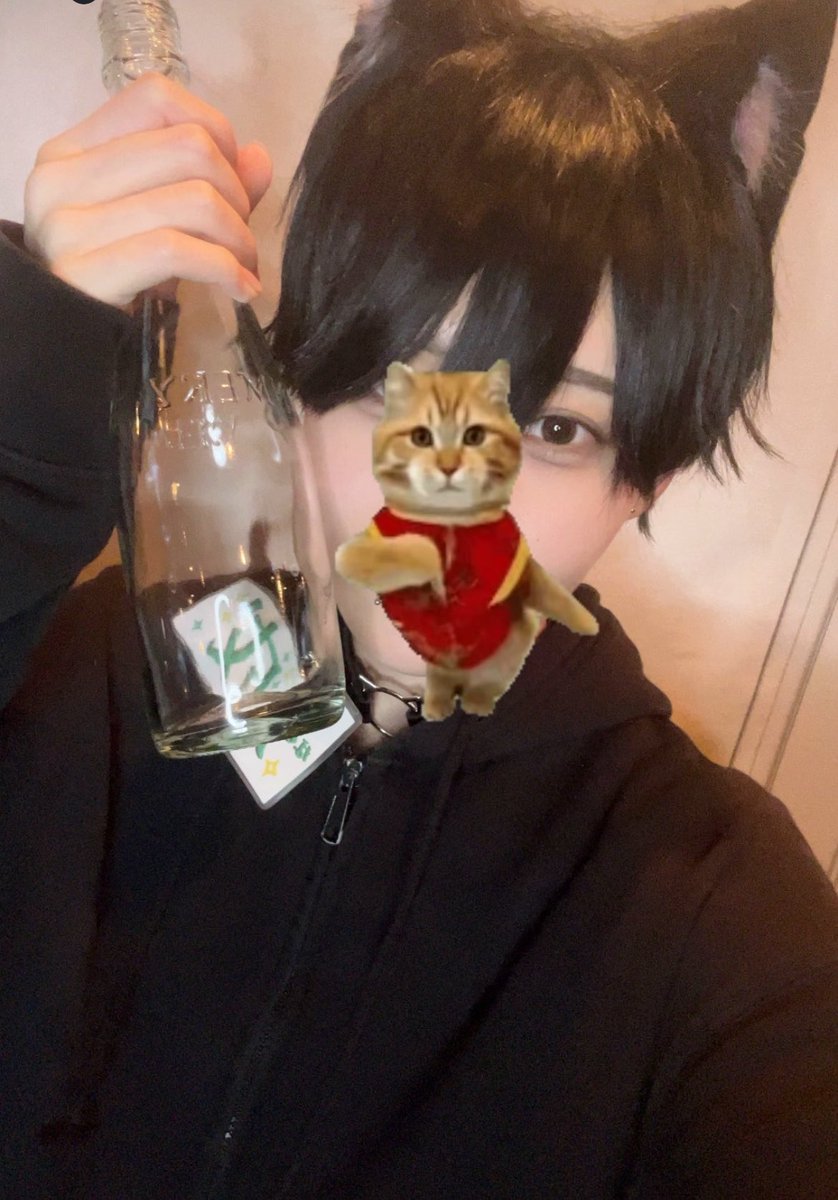 naru___neo's tweet photo. 2度目ましてのお姫様👑もうずーっと会いたかったから会えてめちゃくちゃ嬉しかったです💚チェキも本当にありがとう！楽しみにしてて💚 初めましてのお姫様たちも騎士様も楽しくお話してくれてありがとうございます🎶💚また会えますように🌃💭💚

ALT⬇️ https://t.co/ajqqrQ5eNS
