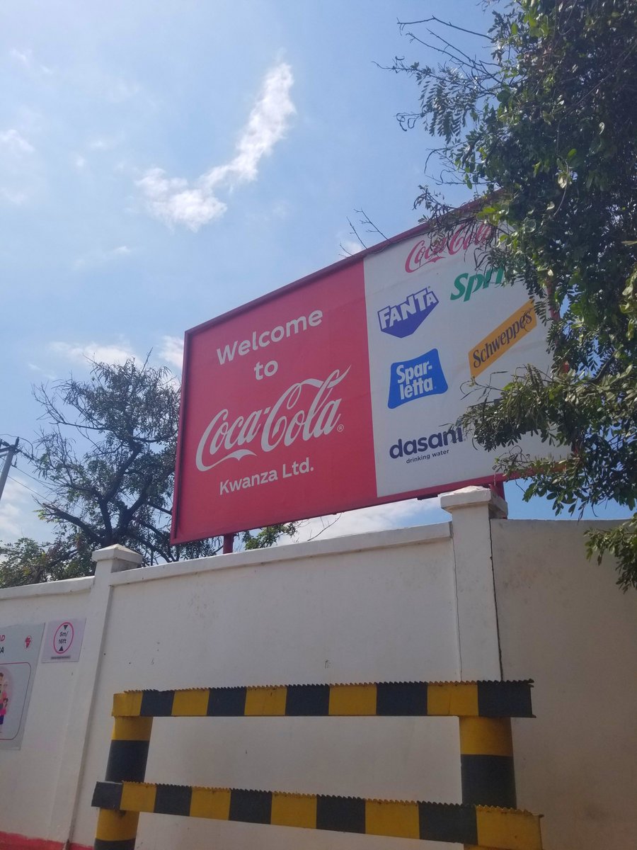 fintanjr_'s tweet photo. Ila shetani akiamua akutese huwa habahatishi!!🤒..
leo nimeenda interview Cocacola, nimepiga interview fresh sanaa, mwisho nikaulizwa niletewe kinywaji gani,.. si nikaomba pepsi💔..nimeisha🙌. https://t.co/6ql1FO312o