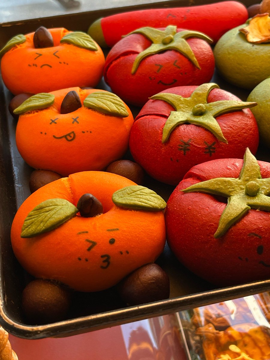 bambr034784v1's tweet photo. OMG! Look at this He Gua Zhe-themed fruit art—so cute and creative! 10/10 vibe! https://t.co/sbGy658syI