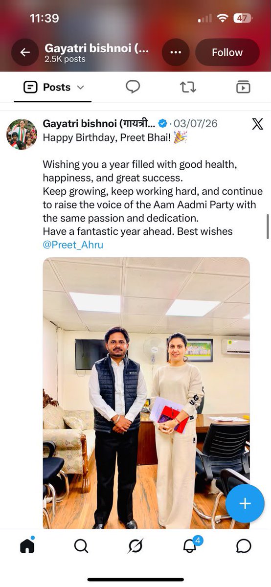 SukhpalKhaira's tweet photo. How come @Preet_Ahru same person being congratulated by @GayatriBishnoi_ and @msisodia in the same office space ? 

Is this Hno 960 sector 39 Chandigarh the official residence of @AamAadmiParty Minister Dr Ravjot ? 

Or is it the official residence of Health Minister @AAPbalbir where the heart patient father of Gayatri Bishnoi is undergoing treatment ? 

There can’t be so many co incidences ?-Khaira 

@INCIndia @INCPunjab @IYC @IYCPunjab @BhagwantMann @ArvindKejriwal @AAPPunjab
