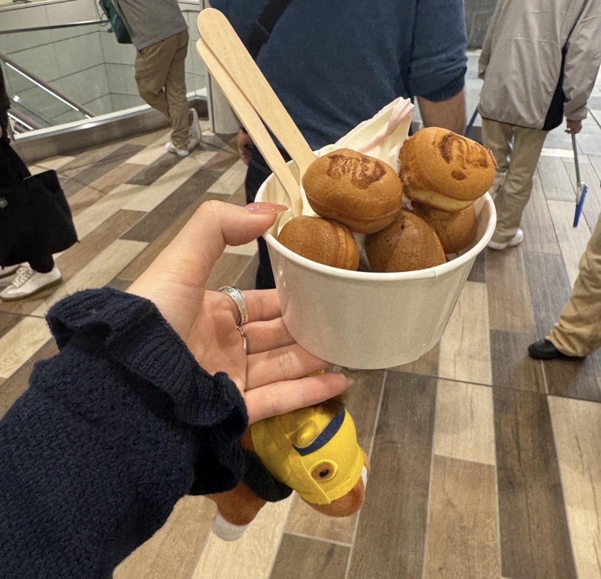 ri2ka__3's tweet photo. 阪神行ったら最近絶対食べるアイス
今の時期カフェオレだった🎶 https://t.co/QnmTxZ5VYS