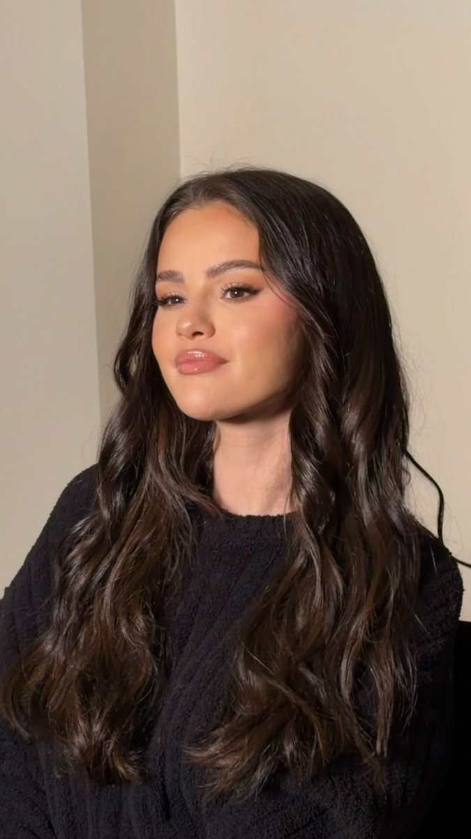 selenagomezbr's tweet photo. ROSTO IMACULADO!

Novas fotos de Selena Gomez recentemente. 💖 https://t.co/xnAZN6TdCj