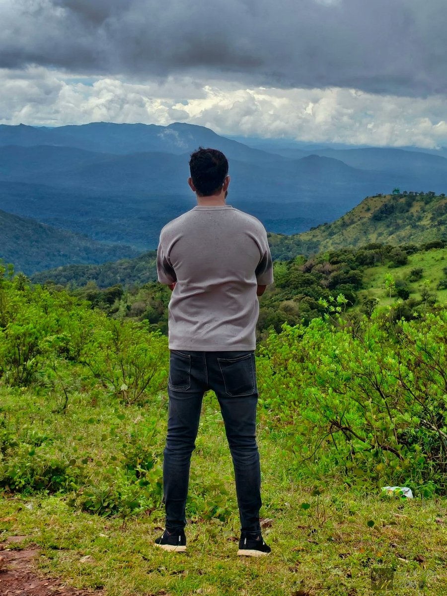 MargotCaldmc's tweet photo. Lost in nature’s beauty, where peace meets the sky. A moment of pure calm and wonder. https://t.co/HS8tDm30hU
