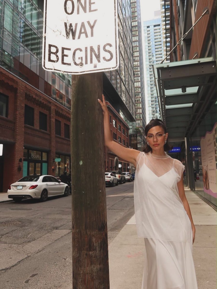 sitedemetpr's tweet photo. ₊🛖꙳꙳૩🌰ܤ𓇬 @|demetozdemir vía instagram feed: «Adiós, Toronto ♥️ ¡Gracias por los recuerdos!

𖥦 #DemetÖzdemir ꙳🥥♪♪₊🍫 https://t.co/DUFcoLCy0S