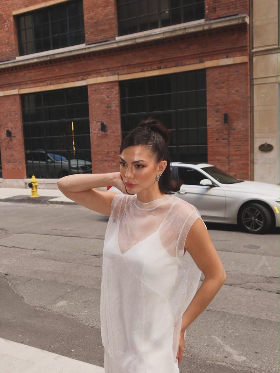 sitedemetpr's tweet photo. ₊🛖꙳꙳૩🌰ܤ𓇬 @|demetozdemir vía instagram feed: «Adiós, Toronto ♥️ ¡Gracias por los recuerdos!

𖥦 #DemetÖzdemir ꙳🥥♪♪₊🍫 https://t.co/DUFcoLCy0S