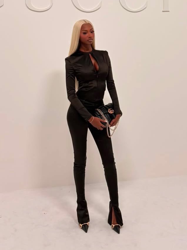 doelikedoll's tweet photo. they look expensive as fuck https://t.co/q2boZkYLnI