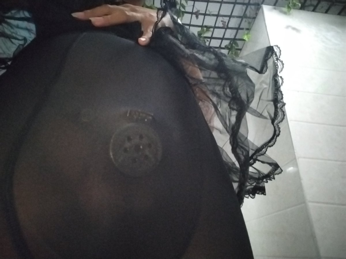 Geeeee315811's tweet photo. 感谢私信让我迎来了第一次网调…
开始认识到自己有多下贱了。
明明一开始素不相识我却仍难以拒绝主人的要求…
#露出 #男娘 #贱奴 #锁狗 #异装癖 https://t.co/gSr2EcQWfy