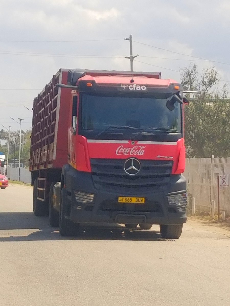 fintanjr_'s tweet photo. Ila shetani akiamua akutese huwa habahatishi!!🤒..
leo nimeenda interview Cocacola, nimepiga interview fresh sanaa, mwisho nikaulizwa niletewe kinywaji gani,.. si nikaomba pepsi💔..nimeisha🙌. https://t.co/6ql1FO312o