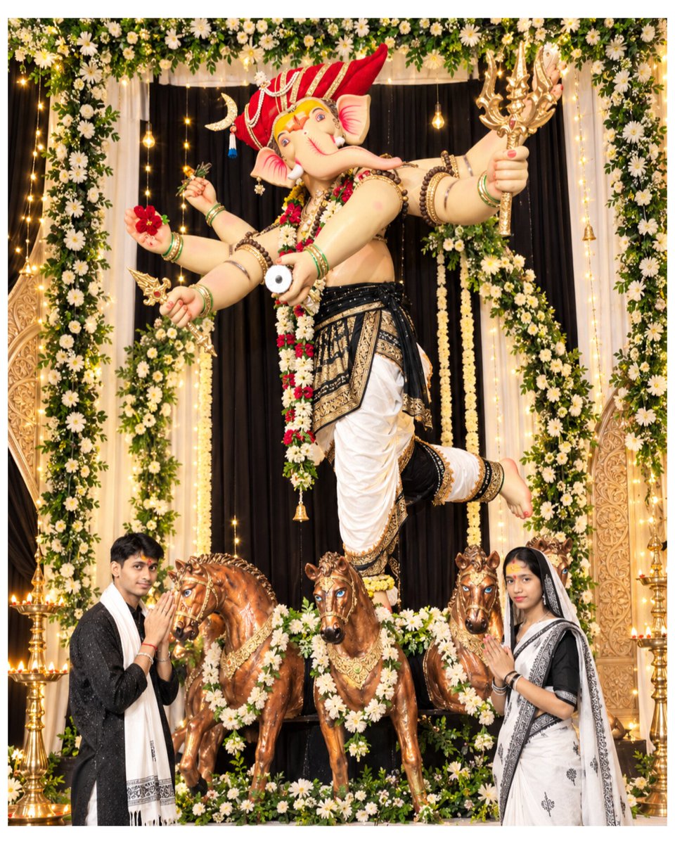 Jaimahakalking's tweet photo. खुशियां लेकर,
आंखों में नमी दे जाते हैं,
गणपति बप्पा जाते-जाते भी
दिल में भक्ति की ज्योति जला जाते हैं।

गणपति बप्पा मोरया
#happyanantchaturdashi #2026trending #ᴠɪʀᴀʟᴘᴏsᴛ #love #marriage https://t.co/AJ33tJbPkP