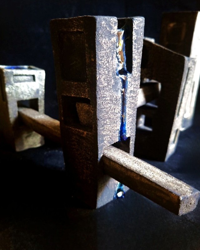 DelorseSlightam's tweet photo. Finding Niche 2024 — A Portrait of My City

Seeking space to breathe. In my city, I’m grey and blue. Eventually, I’ll find my niche. Currently showing at @linden_new_art until 2 February 2025. https://t.co/RW69zTWu4B