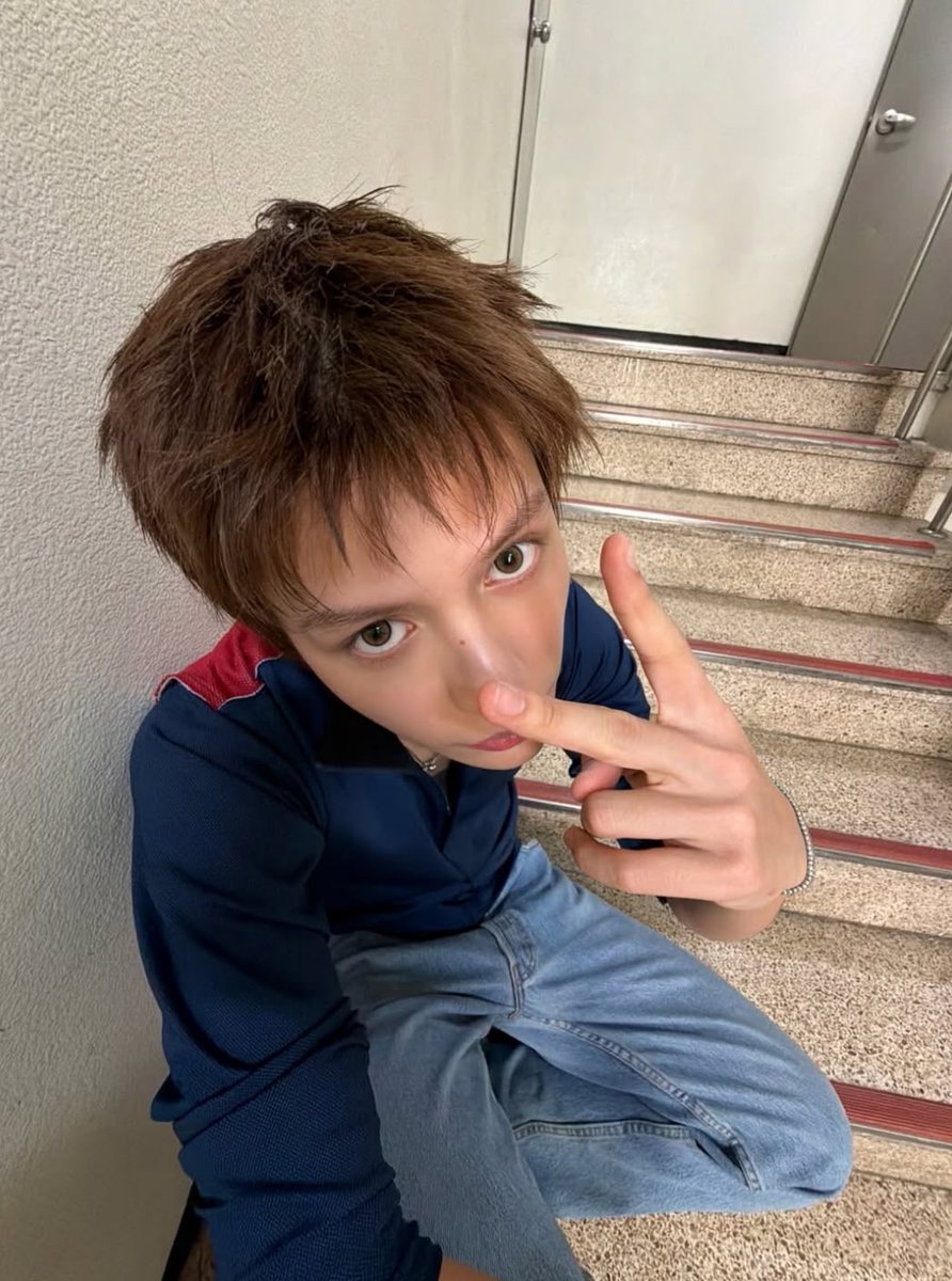 jjamichii's tweet photo. ⊹ ˖ Ი𐑼 — hii, #coertwt .ᐟ
» i’m elle ⋆˙⟡ new to #stantwt / #kpoptwt
» looking for interactive moots.

— she/her, 🇵🇭🇪🇸
— james ‘nd martin 4 ever 
— here for #cortis &amp; #lngshot
— tahimik lang pag tulog na
»   ᢉ𐭩 and ⟳ are highly appreciated, tenkusomuch 🐰
#moothunt〃・ https://t.co/8q8pRrvd0c