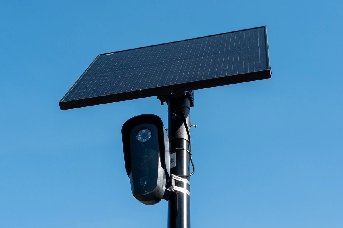 remarks's tweet photo. JUST IN: 🇺🇸 Flock issues legal demand to remove public map showing locations of 300,000 surveillance cameras across the US. https://t.co/OR42Mc40U6