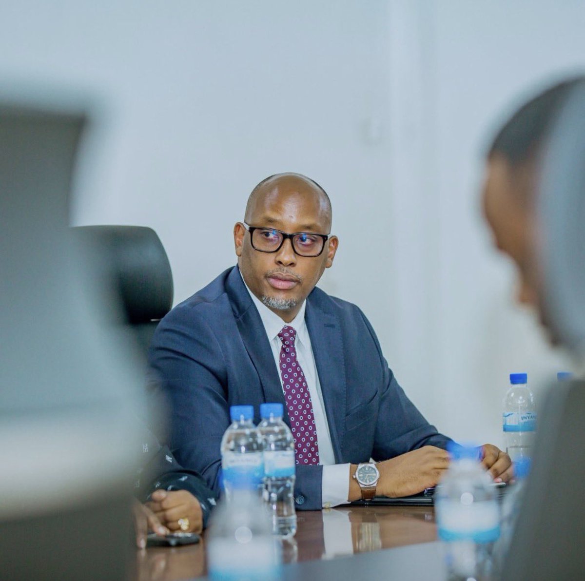 noellashyaka's tweet photo. Iyi ntsinzi y’Amavubi mureke tuyiture @FabriceShema .
Ntago uyu mugabo yavunikiye ubusa kbs.

Uko byagenda kose azahora ari President umwe rukumbi wa Ferwafa watweretse ko Amavubi ashobora kongera guha ibyishimo abanyarwanda 🙌🙌🙌🙌🙌 https://t.co/vYPGnAQVya