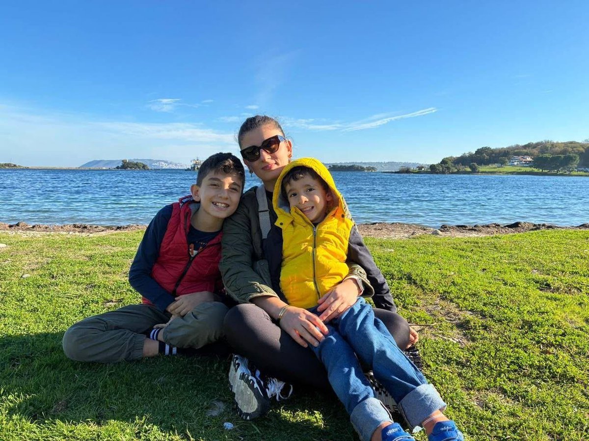 alcntire's tweet photo. Sağlık özrü, can güvenliği ve aile birliği mazeretleri haktır. Kontenjan açılmadığı için yıllardır çocuklarımıza hasretiz. Bu mağduriyetin bitmesi için @Yusuf__Tekin il emrinin yeniden değerlendirilmesini arz ediyoruz. #AilemiVerYusufTekin 🤲💔👨‍🏫 https://t.co/W2rONQ5e09