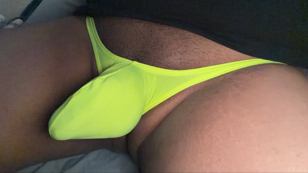 OcThonger's tweet photo. These thongs have me so horny and keep me cumming so much 🤤
#gay #thong #thonger #bulgethong #bulge #cring #cockring #arroyman @asungase https://t.co/kAJ6Yi4u7J