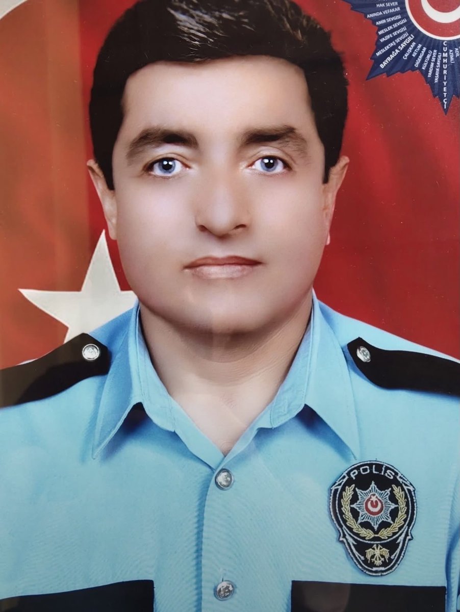 polisplatform's tweet photo. Siz hiç geçim sıkıntısı çektiği için intihar eden milletvekili emeklisi duydunuz mu ?

Mesela bugün bir emekli polis geçim sıkıntısından intihar etti.

#çaresiz https://t.co/6CVpDBNJET