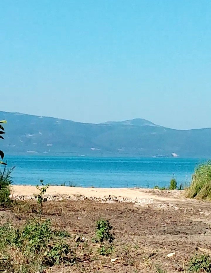 OtesiUfkun's tweet photo. @UKa_akn #iznik🙋‍♀️
Bizim buralar🤗 https://t.co/YNM0psYzMK