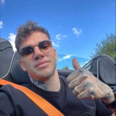 EdersonMoraes_'s tweet photo. #YeniProfilResmi https://t.co/r3ygRQ3JSh