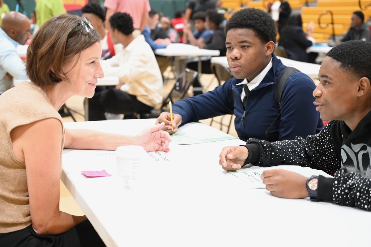 BhamCitySchools's tweet photo. Today was Leadership Birminghamโs Justice League Career Exploration Day at Woodlawn High School!
The event connected Woodlawn scholars with professionals representing a variety of career fields through an interactive, small-group format. #SuccessStartsHere ๐ง๐ฝโ๐ญ๐ฉ๐พโ๐ผ๐ง๐ฟโ๐๐ฉ๐ผโโ๏ธ๐ง๐ฟโ๐ฌ๐ฎ๐ฝโโ๏ธ https://t.co/zkL8Ufq7lR