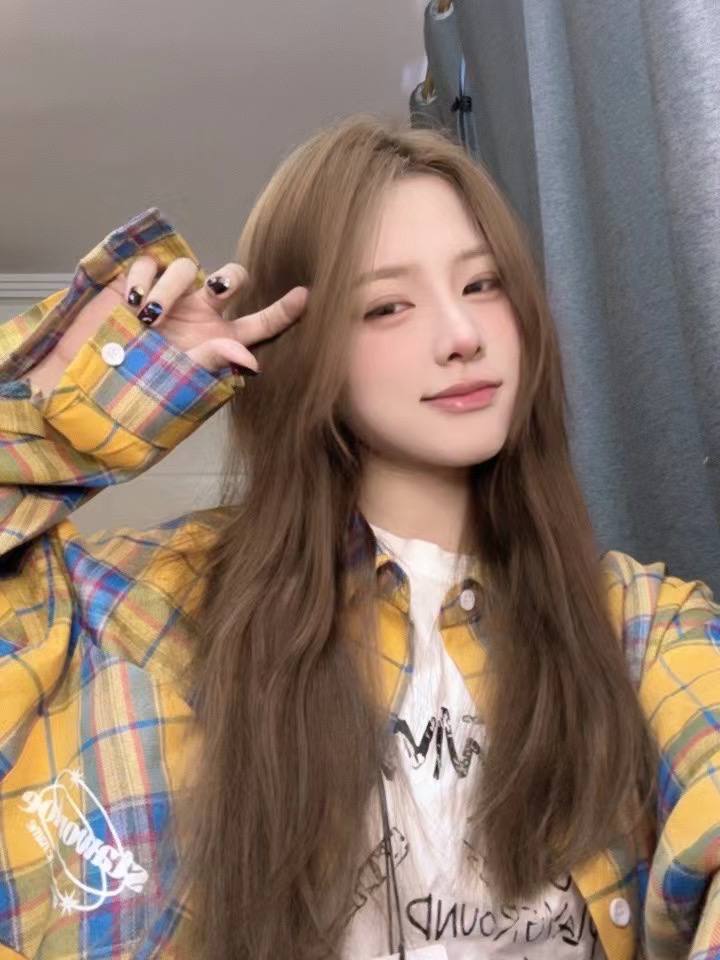 professorrobbi1's tweet photo. 高颜值反差女大秀骚脚底 #反差 #美脚 #脚底 #腿 #脚脸同框 https://t.co/oui3B3YAYw