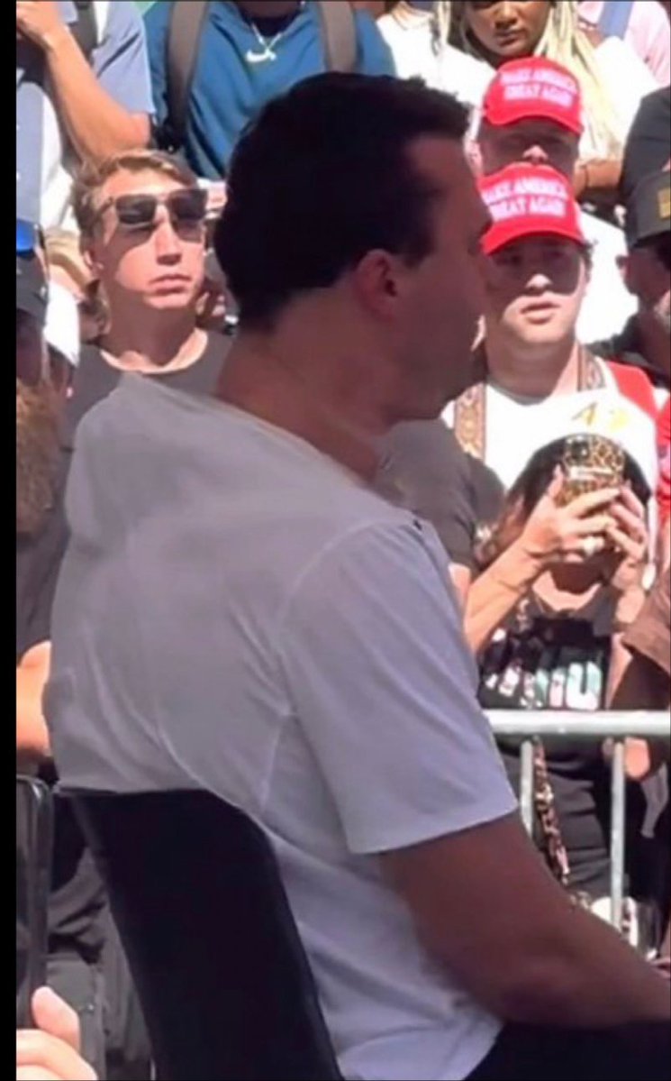 Reality4M14180's tweet photo. @TobbinIsrael @Ncrolltide21 @paramounttactcl Bullet strikes CK. 1st movement is the shirt in the back from the bullet hitting his spine. This throws the necklace back, his neck swells out on all directions breaking the necklace, yanking the necklace in the front of this shirt up, the energy ripples thru his body. https://t.co/ZLVQVtBhg0