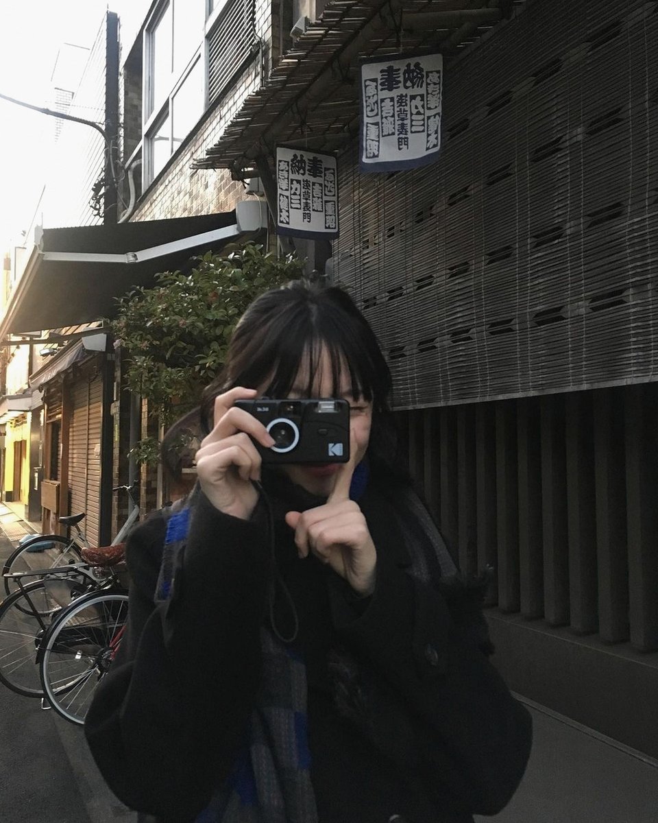 mstafaradwan's tweet photo. 今日はもう行きも帰りも雨に降られてビッシャビシャだしほんとさっきやっと帰宅したけど夜だからごはんは野菜だけ（自分しばり）なので大根を虚無で刻んで食べてクタクタだよくっっっそー！！！て思ったけど雨か…今日も髙地くん楽しい事あったかな…☺️て考えたらそれでもうにこにこです。 https://t.co/1YLm0rucu6